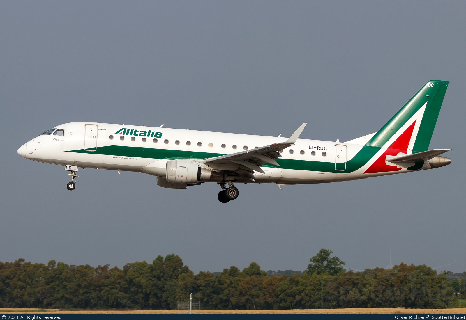 Photo of EI-RDC - Embraer ERJ-175STD operated by Alitalia CityLiner