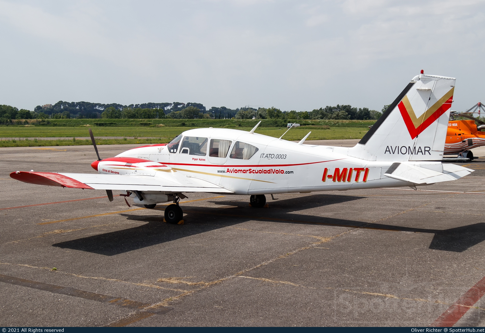Photo of I-MITI - Piper PA-23-250 Aztec E operated by Aviomar Flight Academy