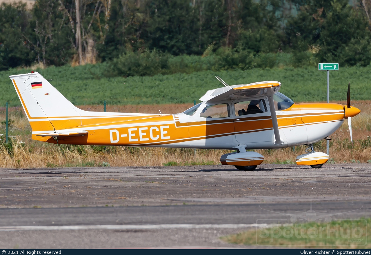 Photo of D-EECE - Reims-Cessna FR172J Reims Rocket operated by Private