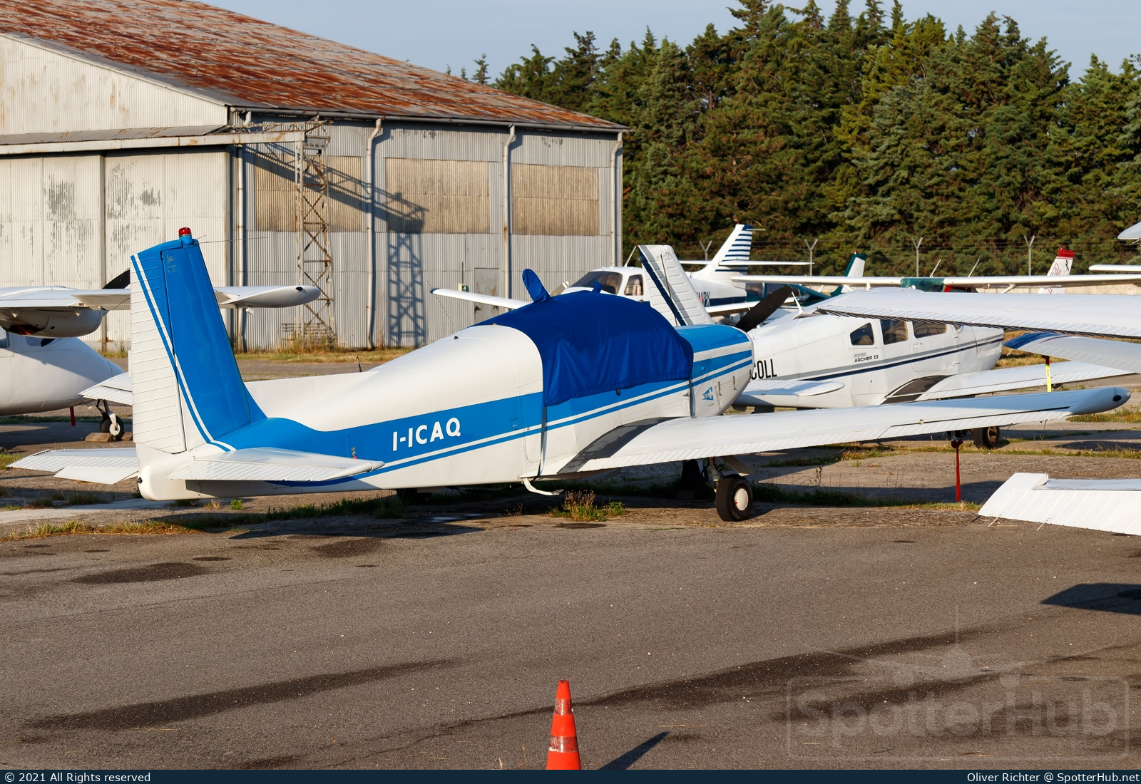 Photo of I-ICAQ - SIAI-Marchetti S.205-20R operated by Private