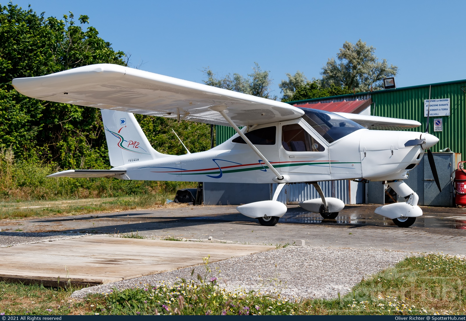 Photo of I-A385 - Tecnam P92 Echo Classic Deluxe operated by Club Ultraleggeri Ali di Classe