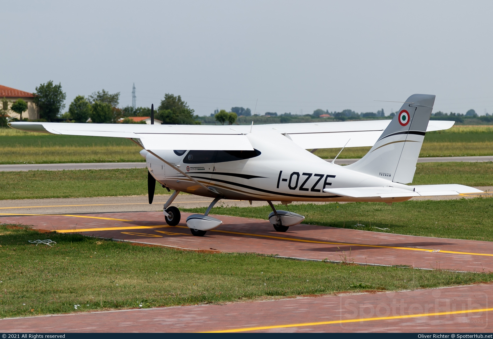 Photo of I-OZZE - Tecnam P2008JC Mk.II operated by Professional Aviation