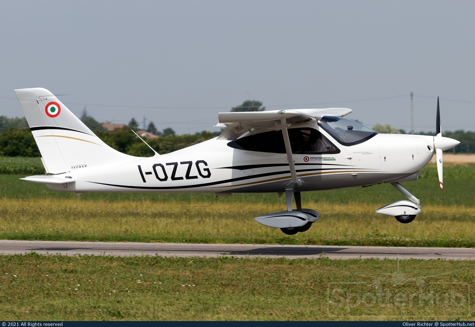 Photo of I-OZZG - Tecnam P2008JC Mk.II operated by Professional Aviation