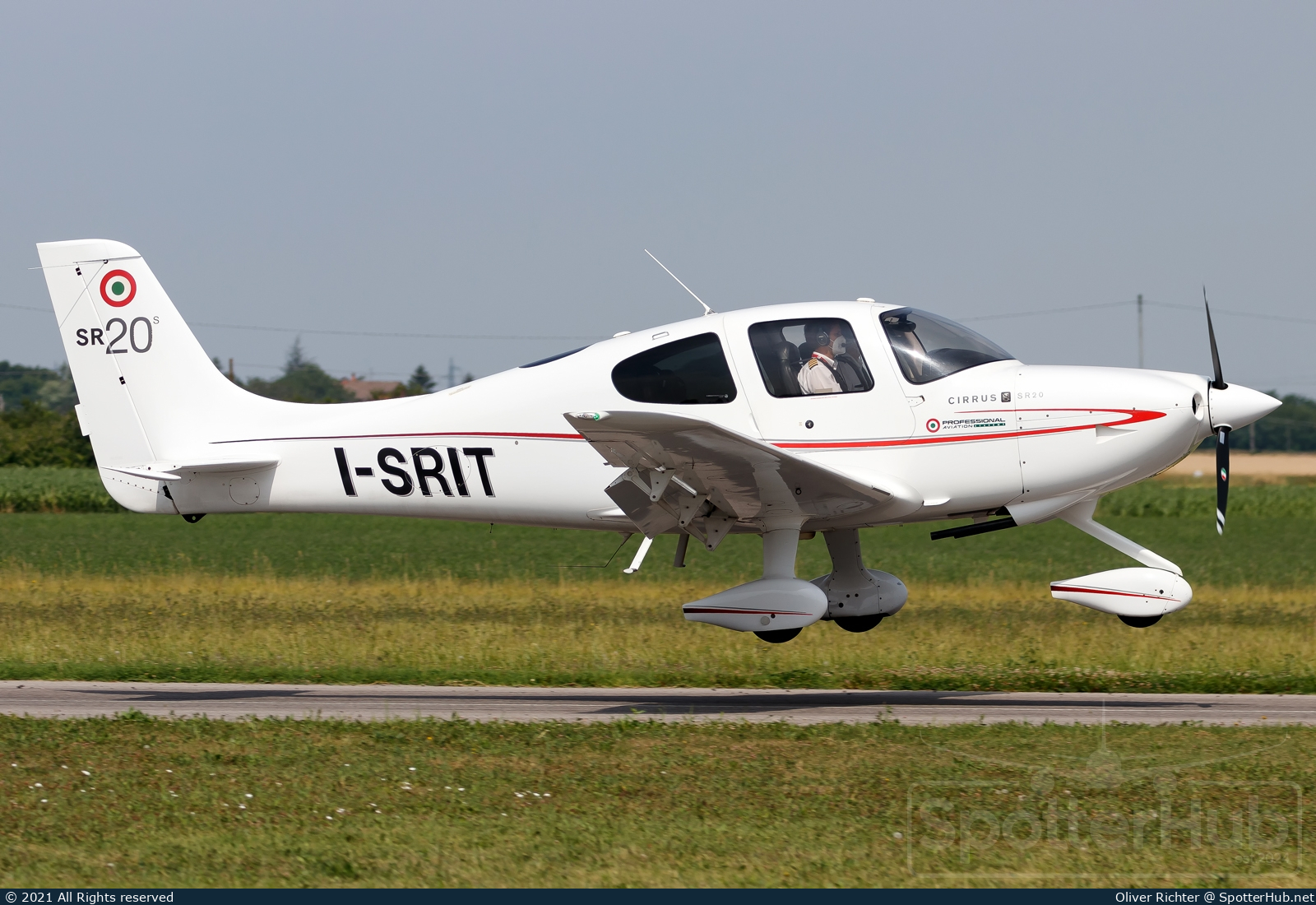 Photo of I-SRIT - Cirrus SR20 G3 operated by Professional Aviation