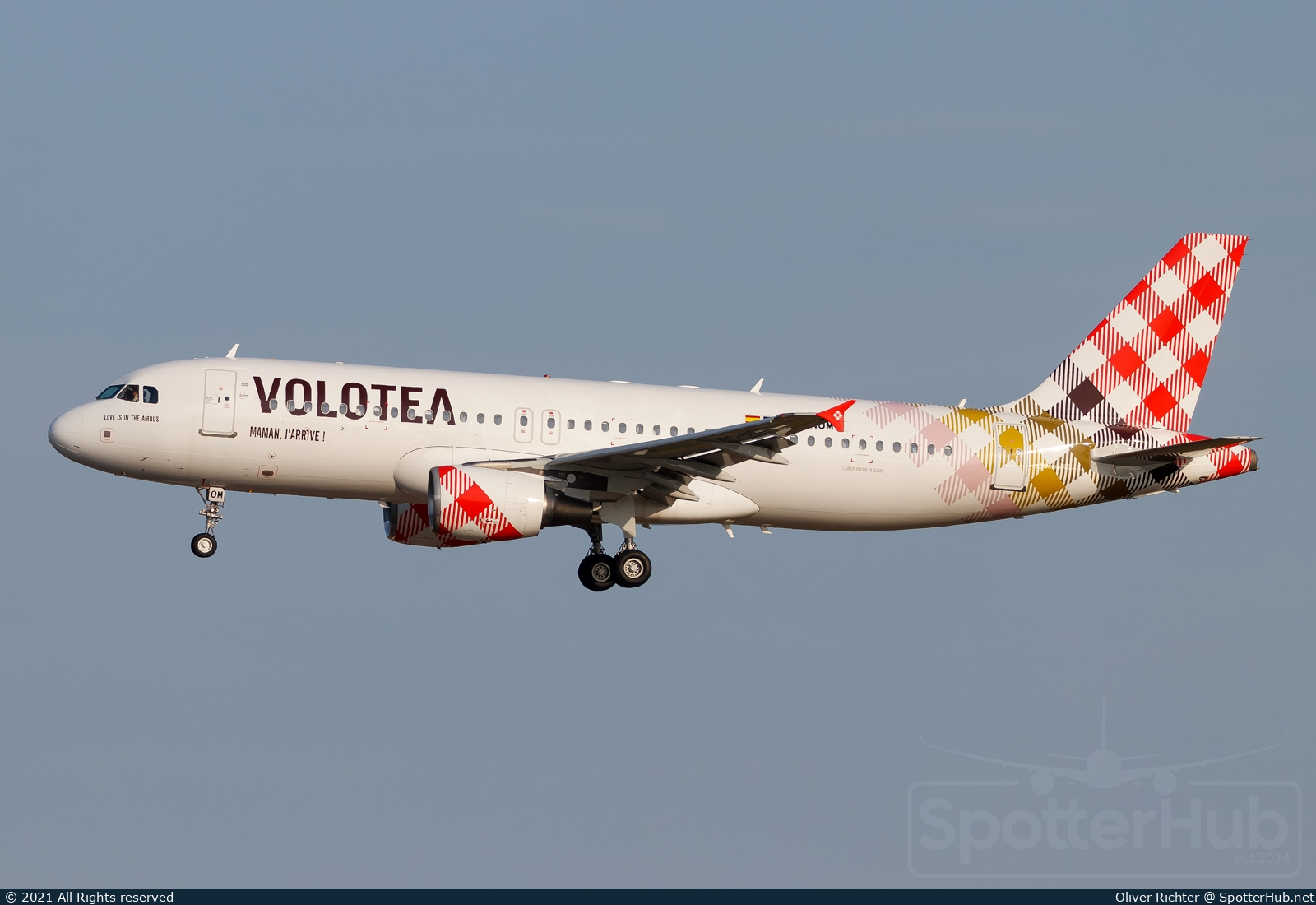 Photo of EC-NOM - Airbus A320-214 operated by Volotea