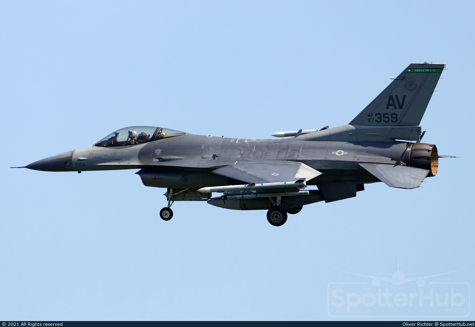 Photo of 87-0359 - General Dynamics F-16CM Fighting Falcon operated by US Air Force