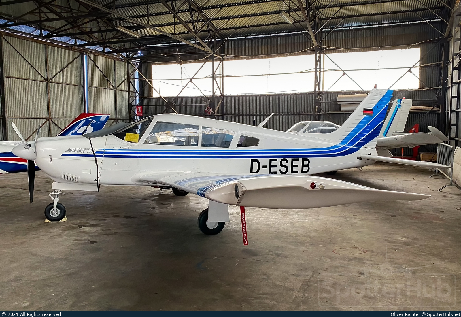 Photo of D-ESEB - Piper PA-28R-200 Cherokee Arrow II operated by Private