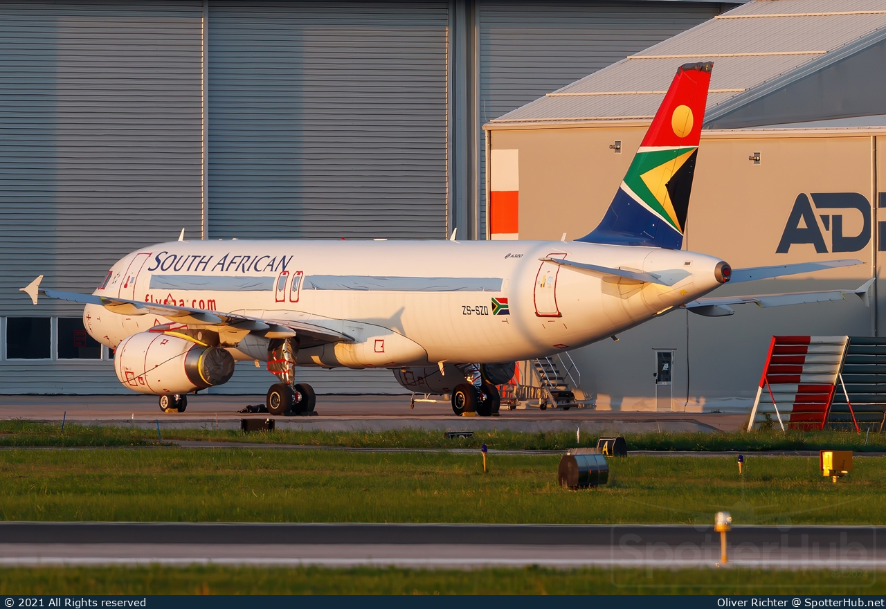 Photo of ZS-SZD - Airbus A320-232 operated by South African Airways