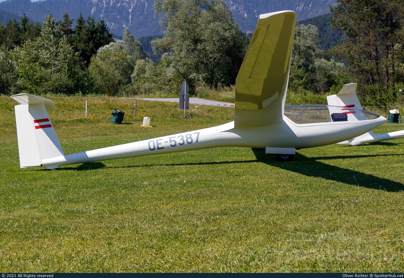 Photo of OE-5387 - DG Flugzeugbau DG-100 operated by Grazer Sportflieger Verein