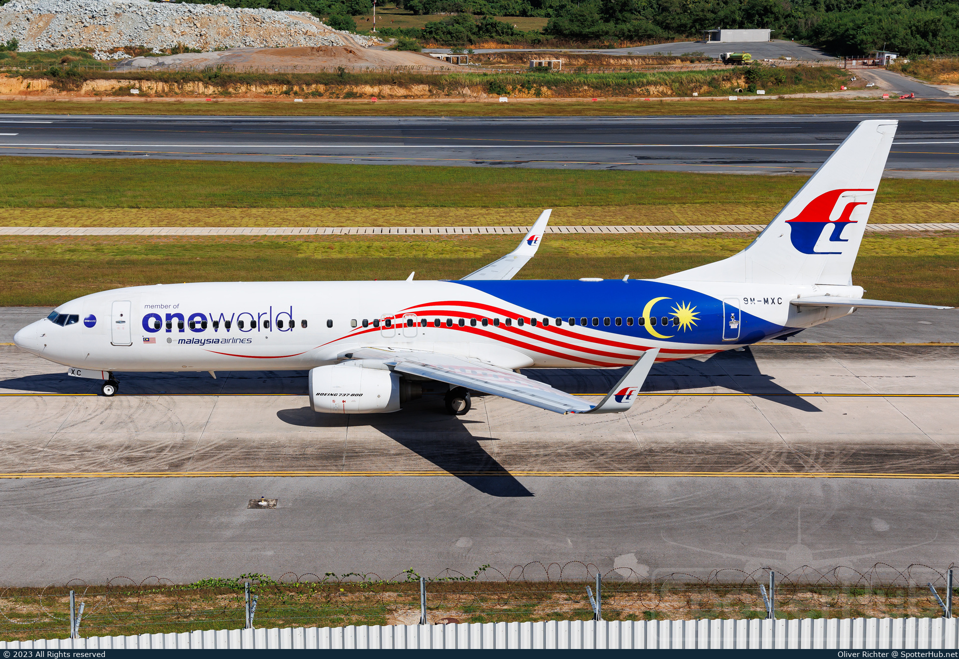 Photo of 9M-MXC - Boeing 737-8H6 operated by Malaysia Airlines