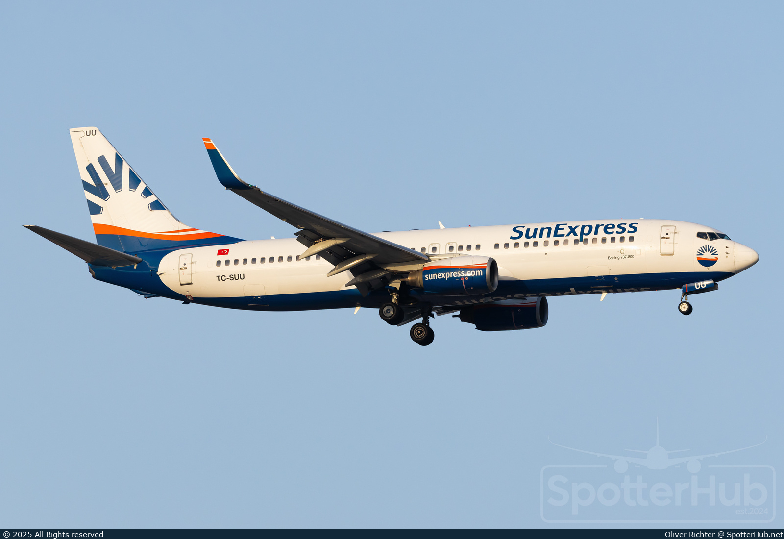 Photo of TC-SUU - Boeing 737-86Q operated by SunExpress