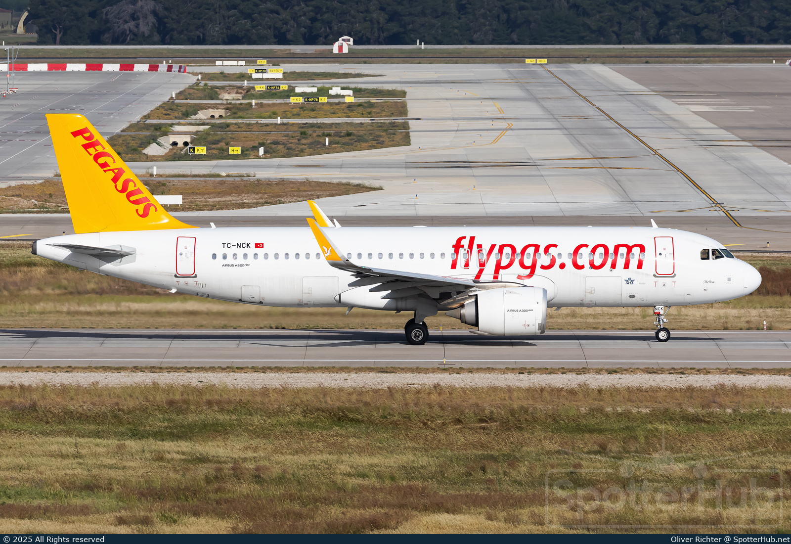 Photo of TC-NCK - Airbus A320-251N operated by Pegasus Airlines