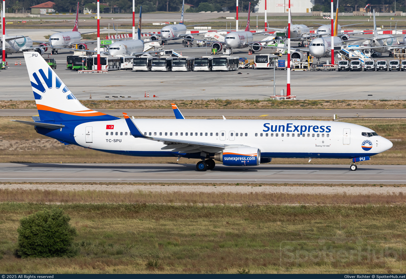 Photo of TC-SPU - Boeing 737-8U3 operated by SunExpress
