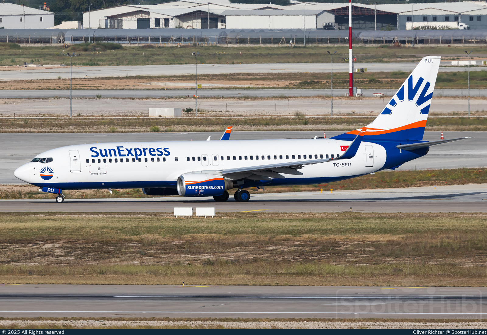 Photo of TC-SPU - Boeing 737-8U3 operated by SunExpress