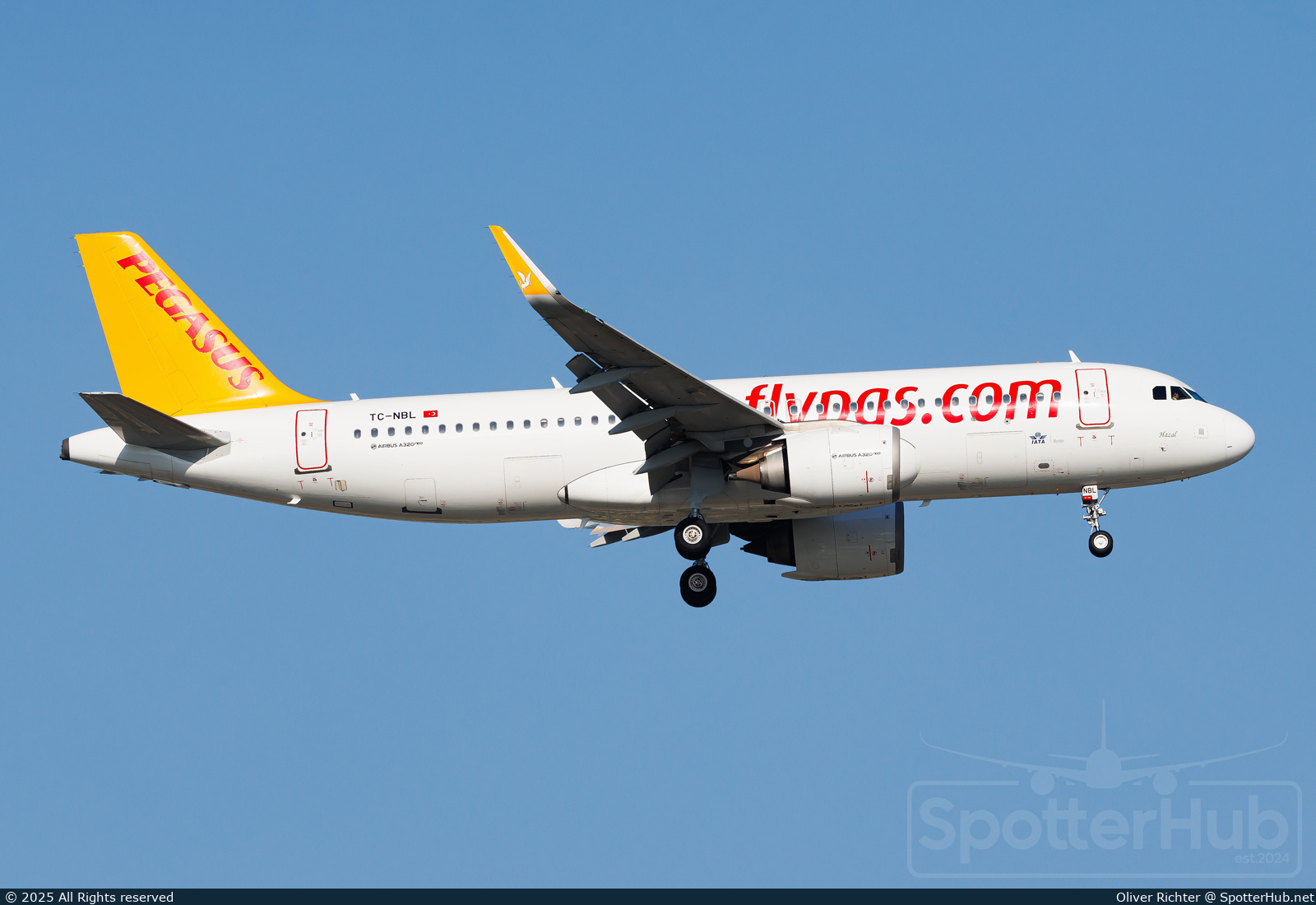 Photo of TC-NBL - Airbus A320-251N operated by Pegasus Airlines