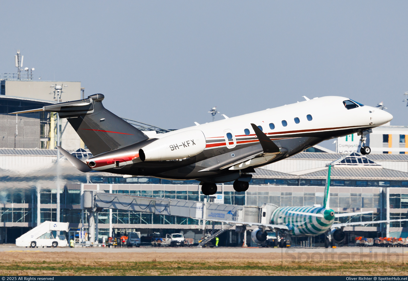 Photo of 9H-KFX - Embraer Praetor 600 operated by Flexjet