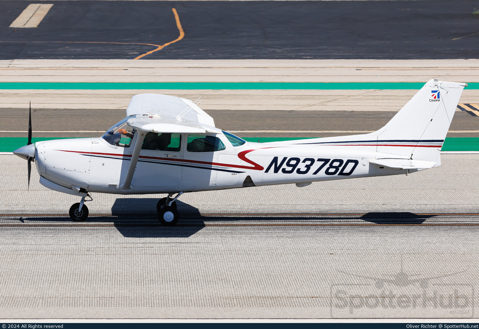Photo of N9378D - Cessna 172RG Cutlass RG operated by Santa Monica Flyers
