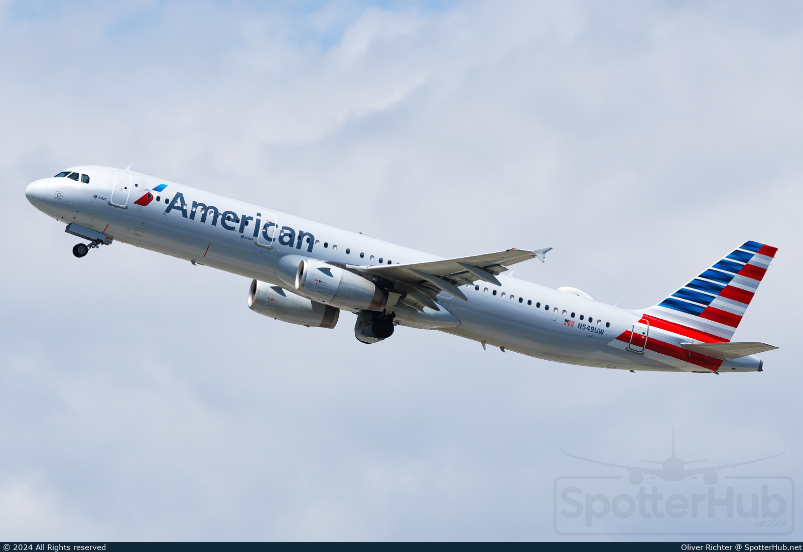 Photo of N549UW - Airbus A321-231 operated by American Airlines