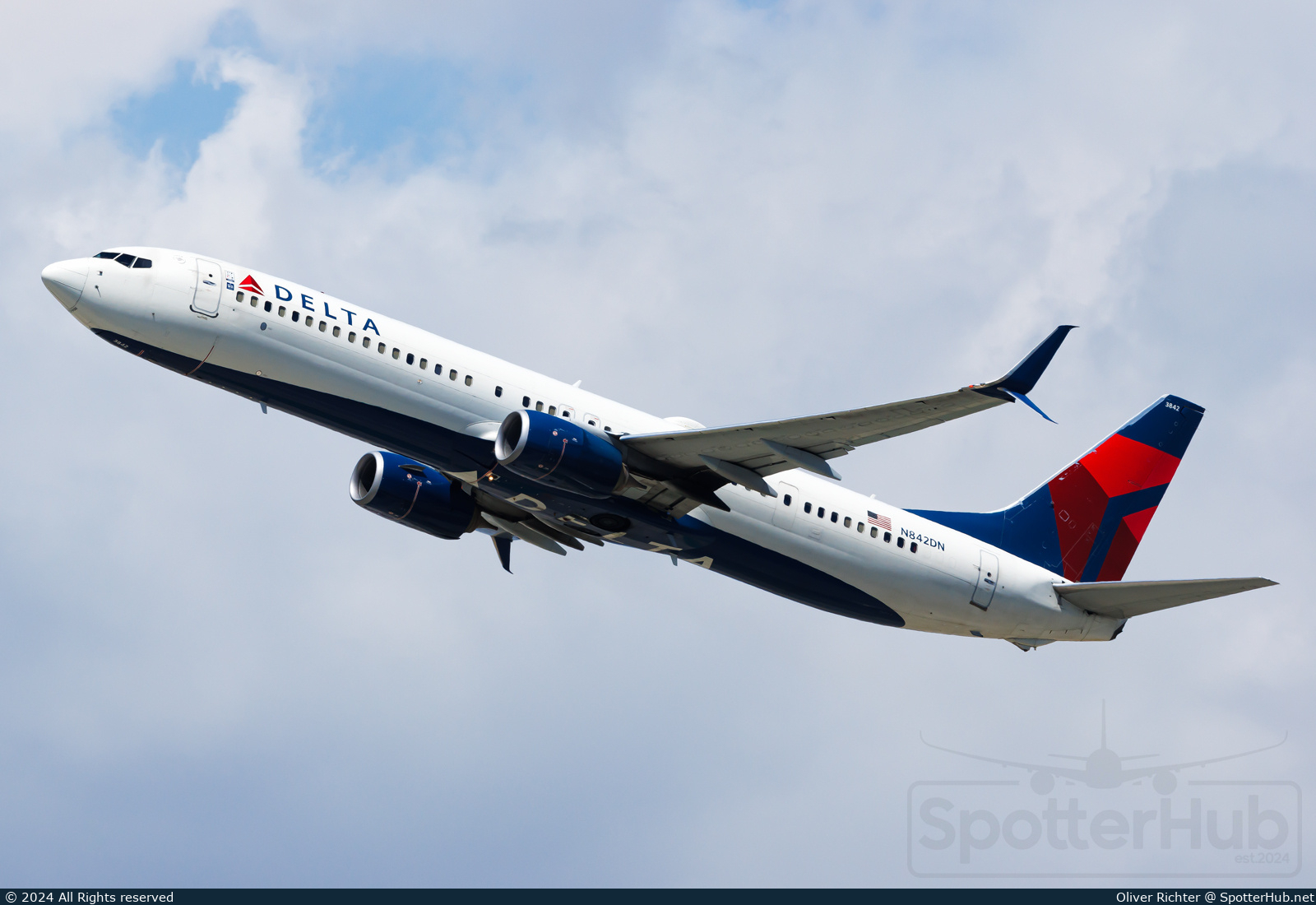Photo of N842DN - Boeing 737-932(ER) operated by Delta Air Lines