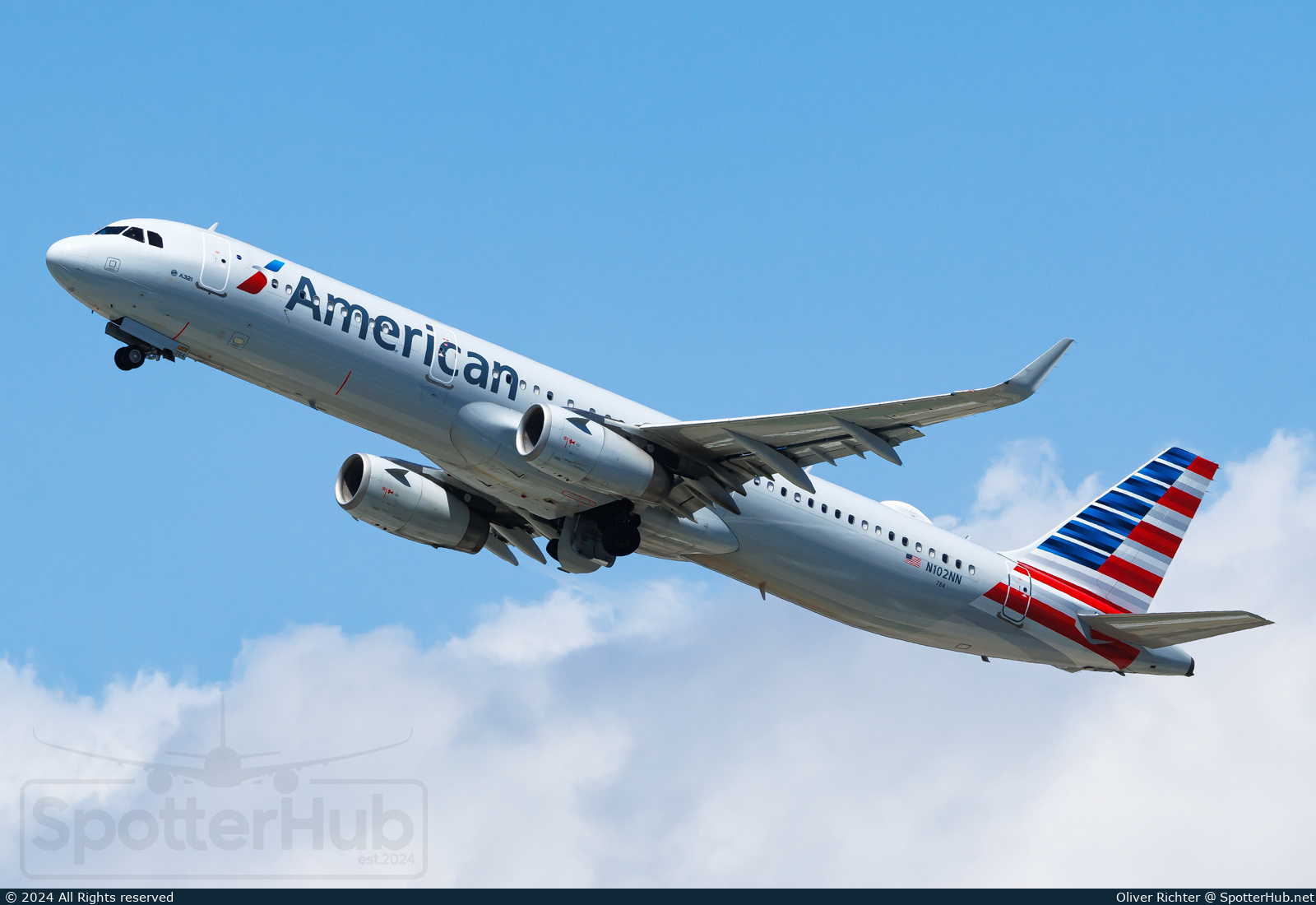 Photo of N102NN - Airbus A321-231 operated by American Airlines
