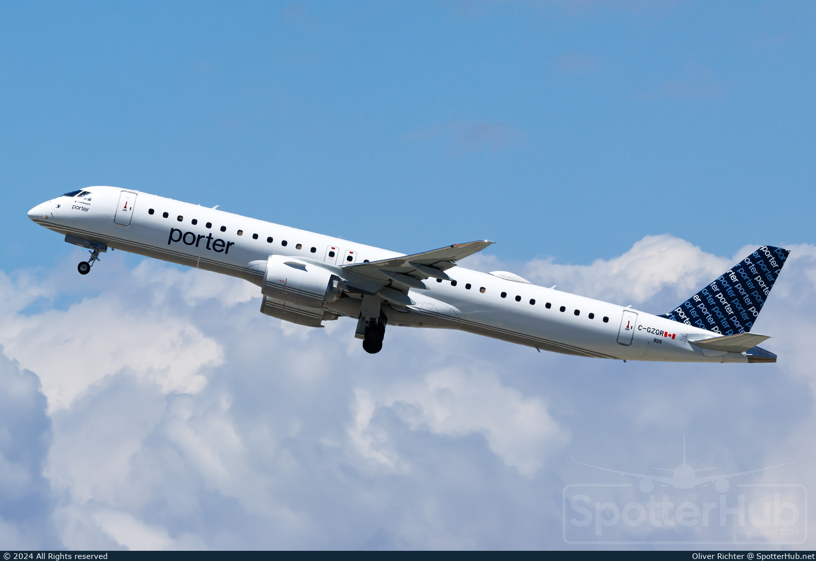 Photo of C-GZQR - Embraer ERJ-195-E2 operated by Porter Airlines