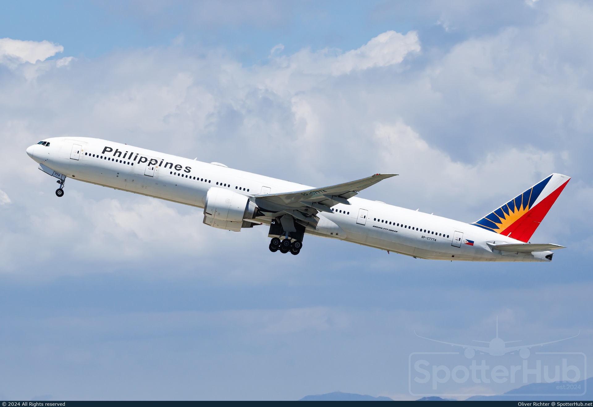 Photo of RP-C7774 - Boeing 777-3F6(ER) operated by Philippine Airlines