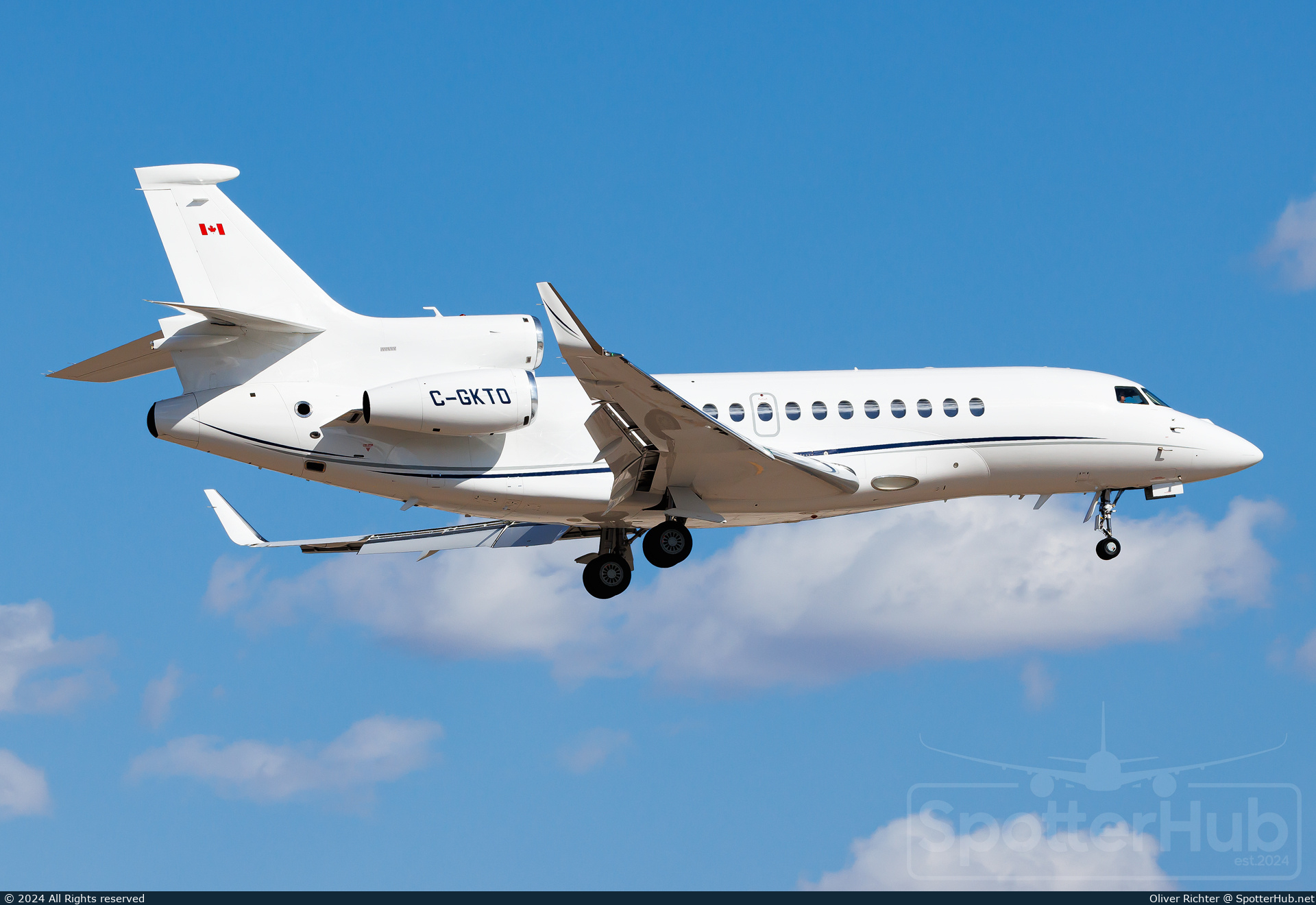 Photo of C-GKTO - Dassault Falcon 7X operated by Execaire