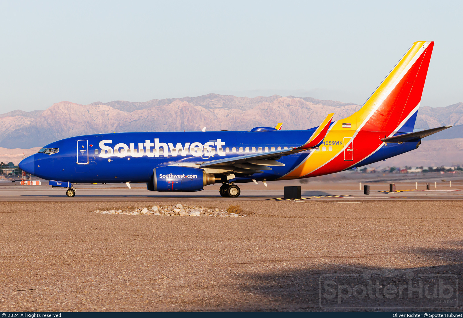 Photo of N559WN - Boeing 737-73V operated by Southwest Airlines