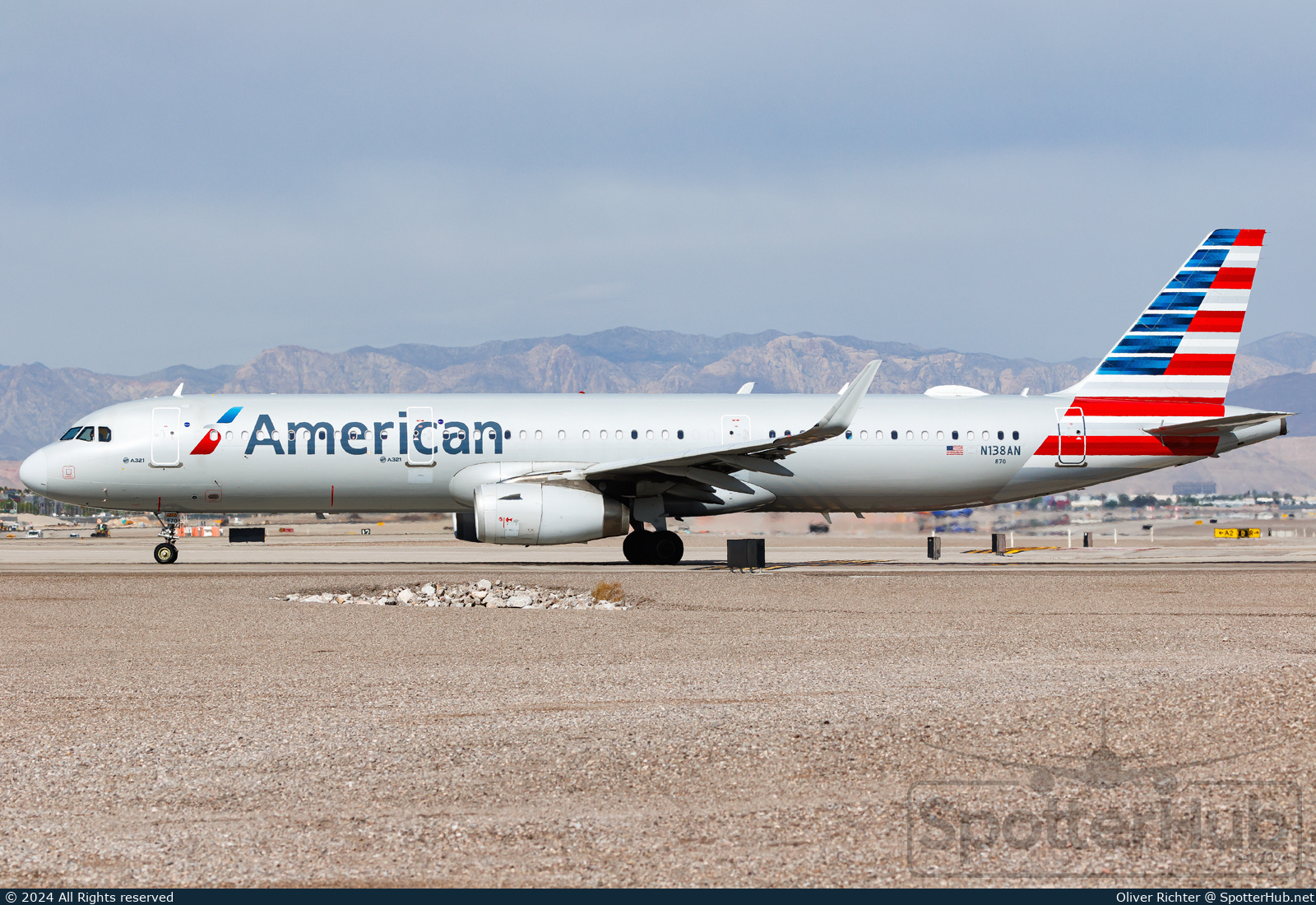 Photo of N138AN - Airbus A321-231 operated by American Airlines