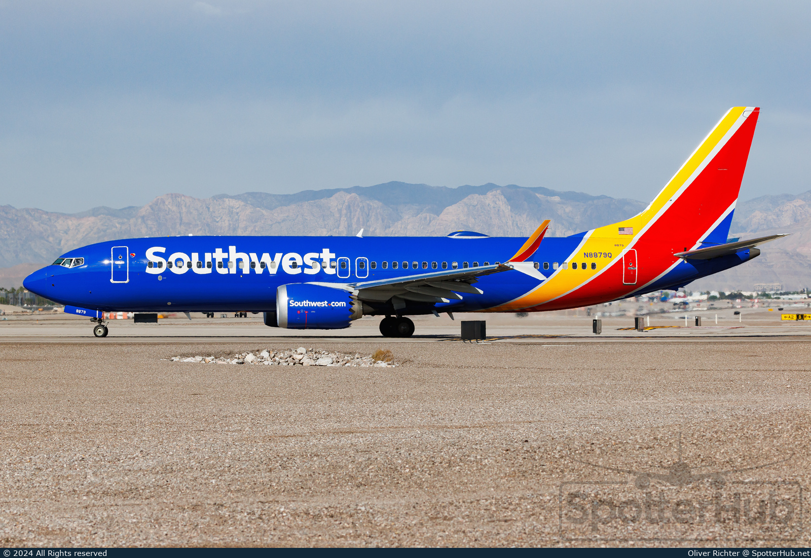 Photo of N8879Q - Boeing 737 MAX 8 operated by Southwest Airlines