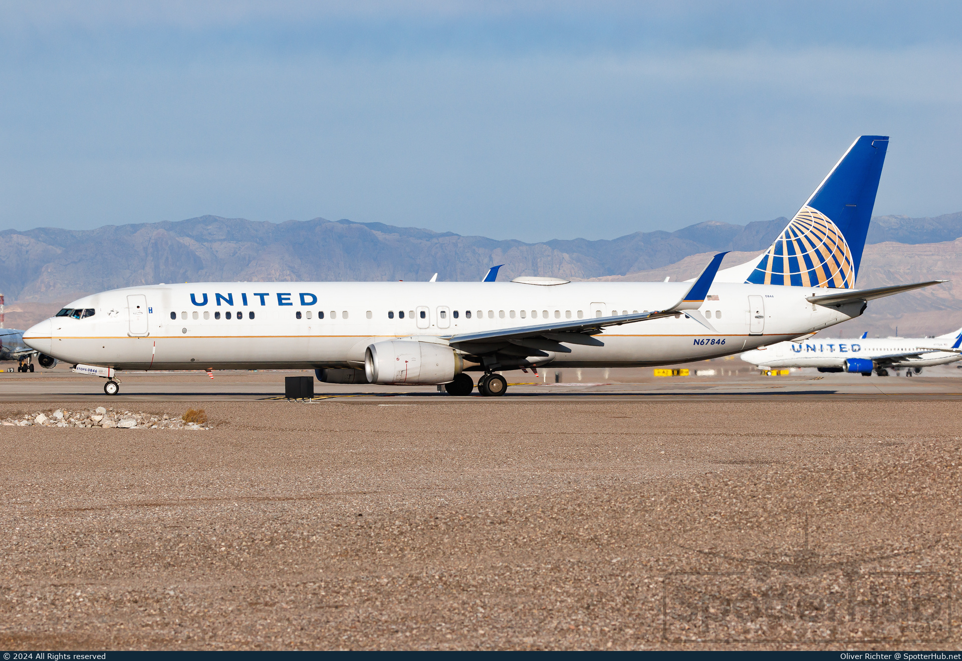 Photo of N67846 - Boeing 737-924(ER) operated by United Airlines