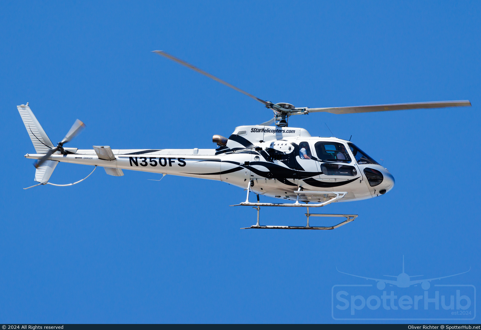 Photo of N350FS - Aérospatiale AS350B2 Écureuil operated by 5 Star Helicopters