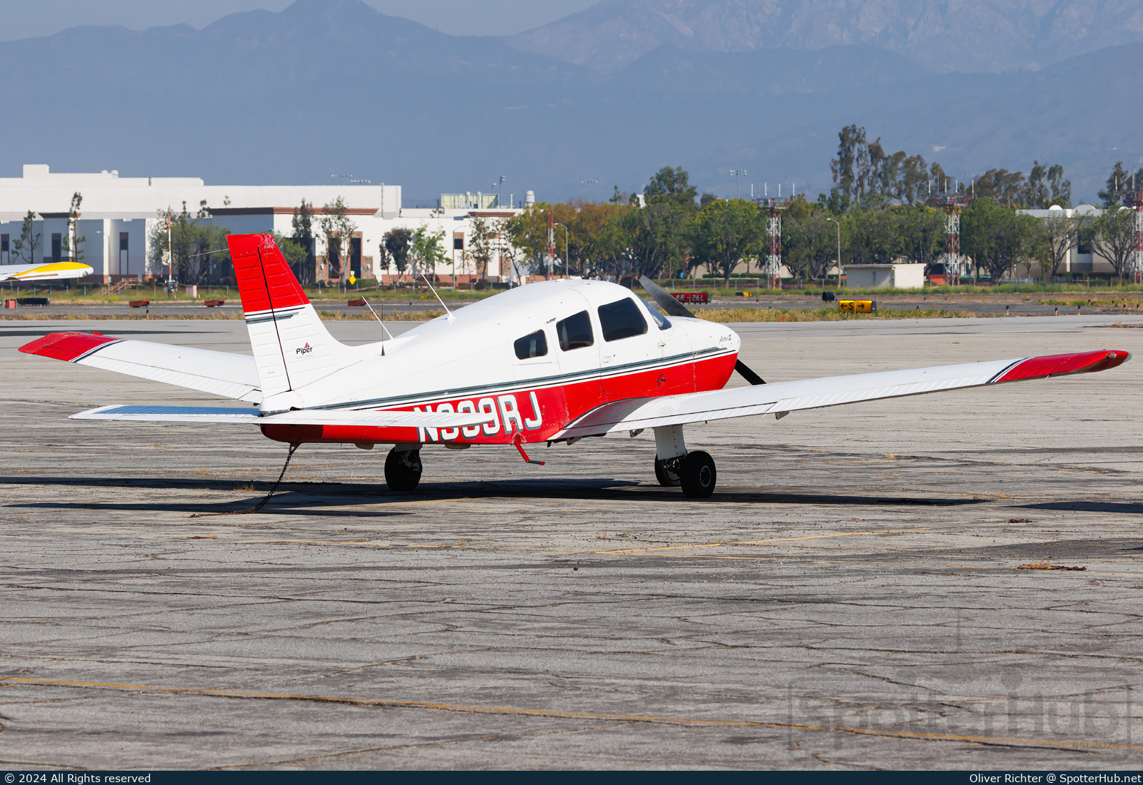 Photo of N939RJ - Piper PA-28-181 Archer III operated by Universal Aviators Academy