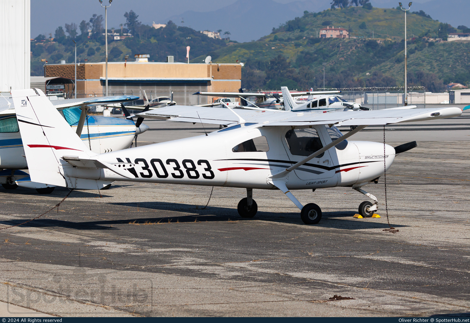 Photo of N30383 - Cessna 162 Skycatcher operated by Private