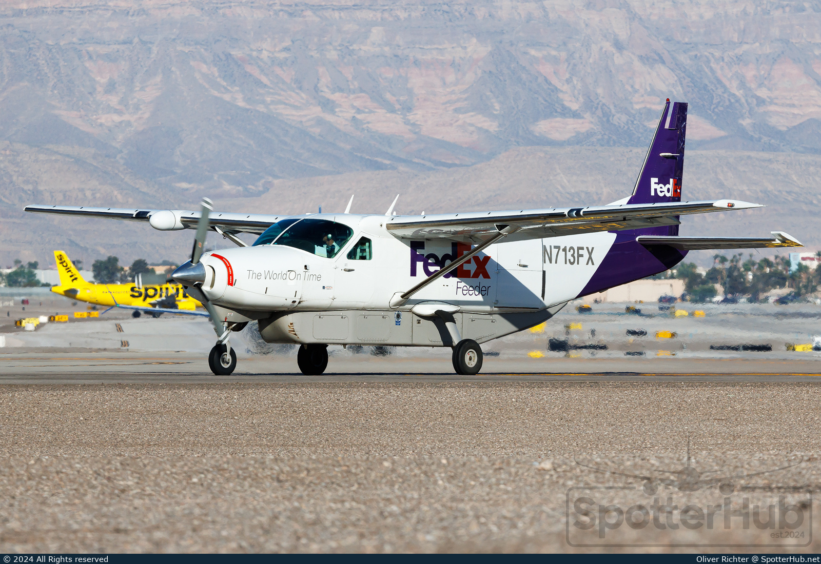 Photo of N713FX - Cessna 208B Super Cargomaster operated by FedEx Feeder (opb West Air)
