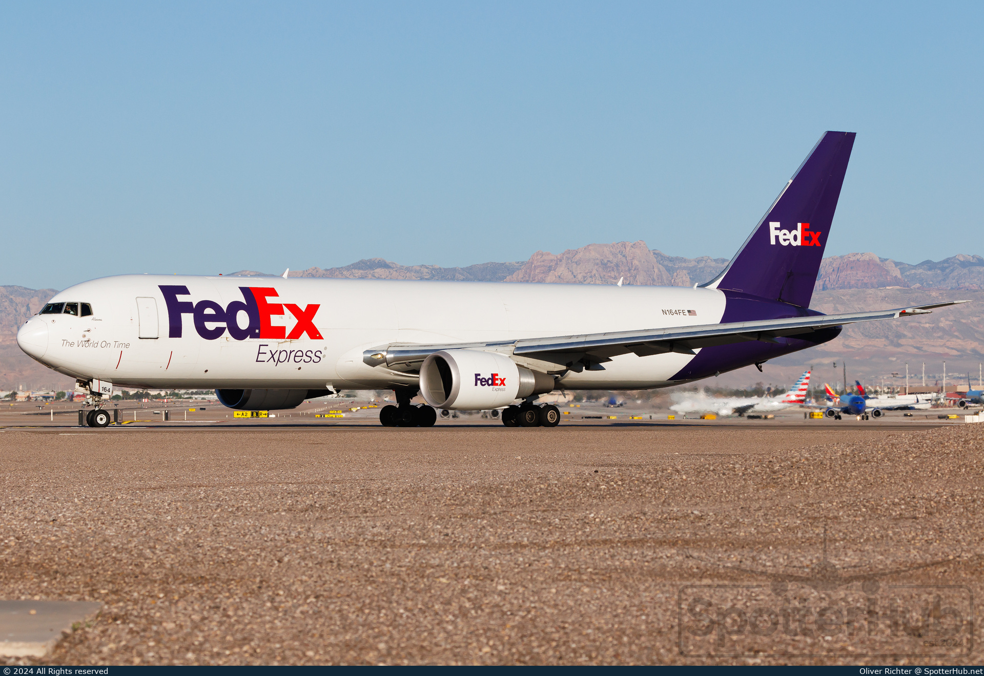 Photo of N164FE - Boeing 767-3S2F operated by FedEx