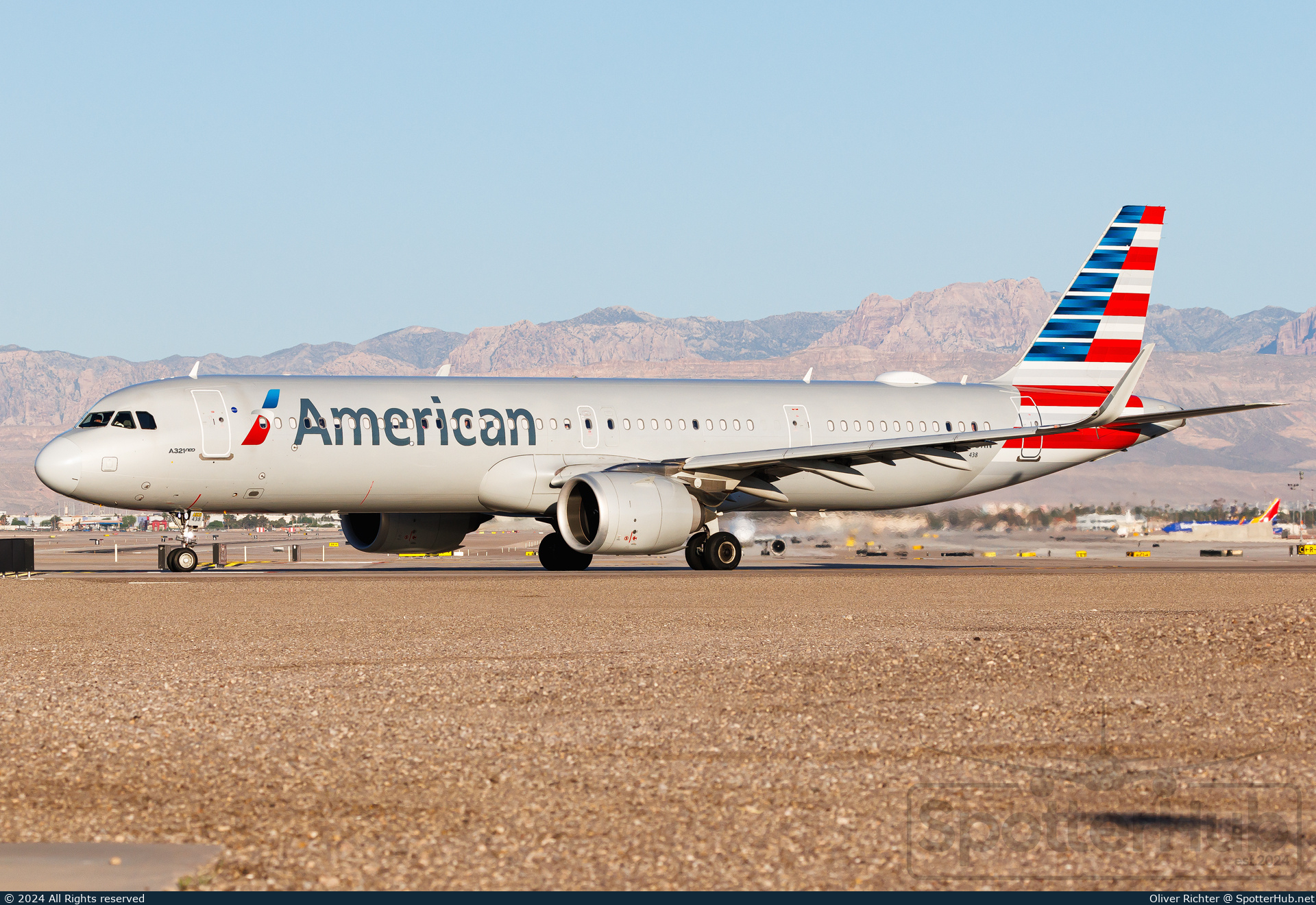 Photo of N438AN - Airbus A321-253NX operated by American Airlines
