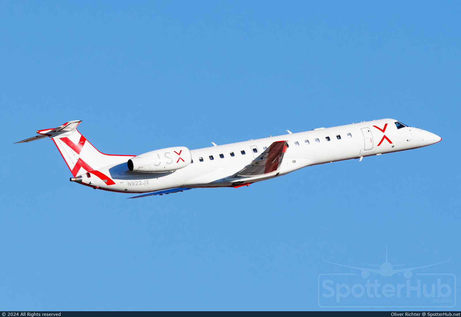 Photo of N922JX - Embraer ERJ-145LR operated by JetSuiteX