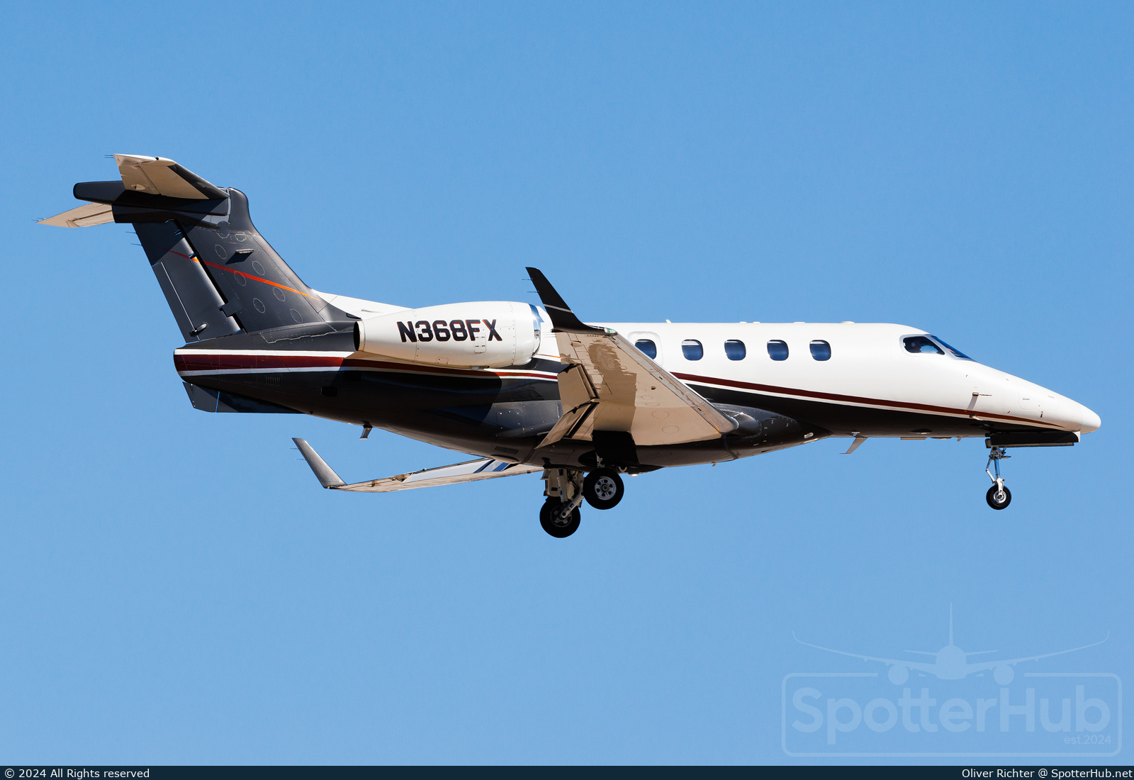 Photo of N368FX - Embraer Phenom 300 operated by Flexjet