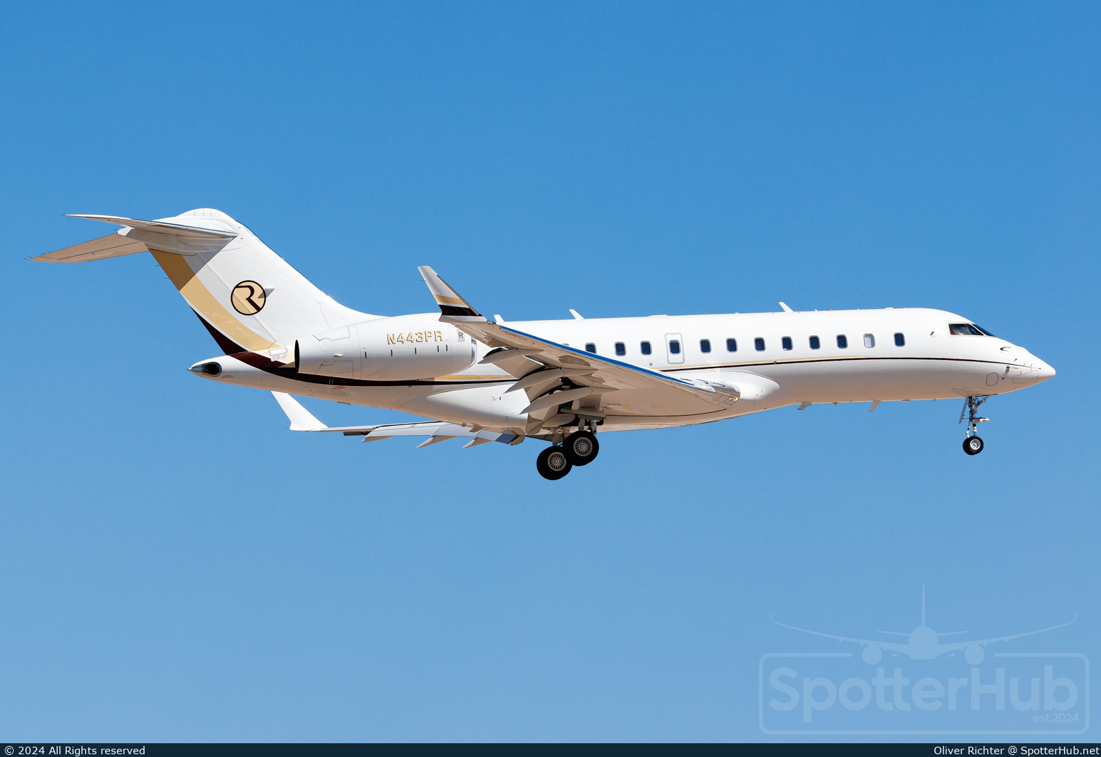 Photo of N443PR - Bombardier Global 5000 operated by Ruffin Development