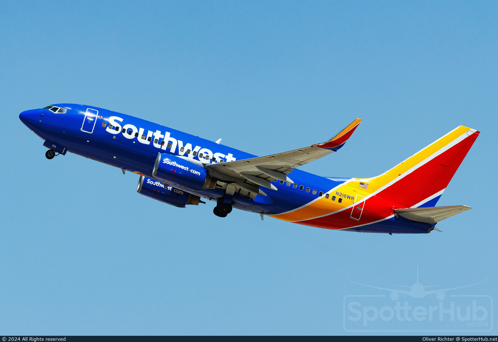 Photo of N216WR - Boeing 737-7H4 operated by Southwest Airlines