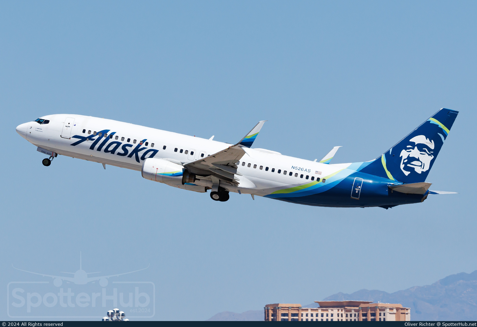 Photo of N526AS - Boeing 737-890 operated by Alaska Airlines