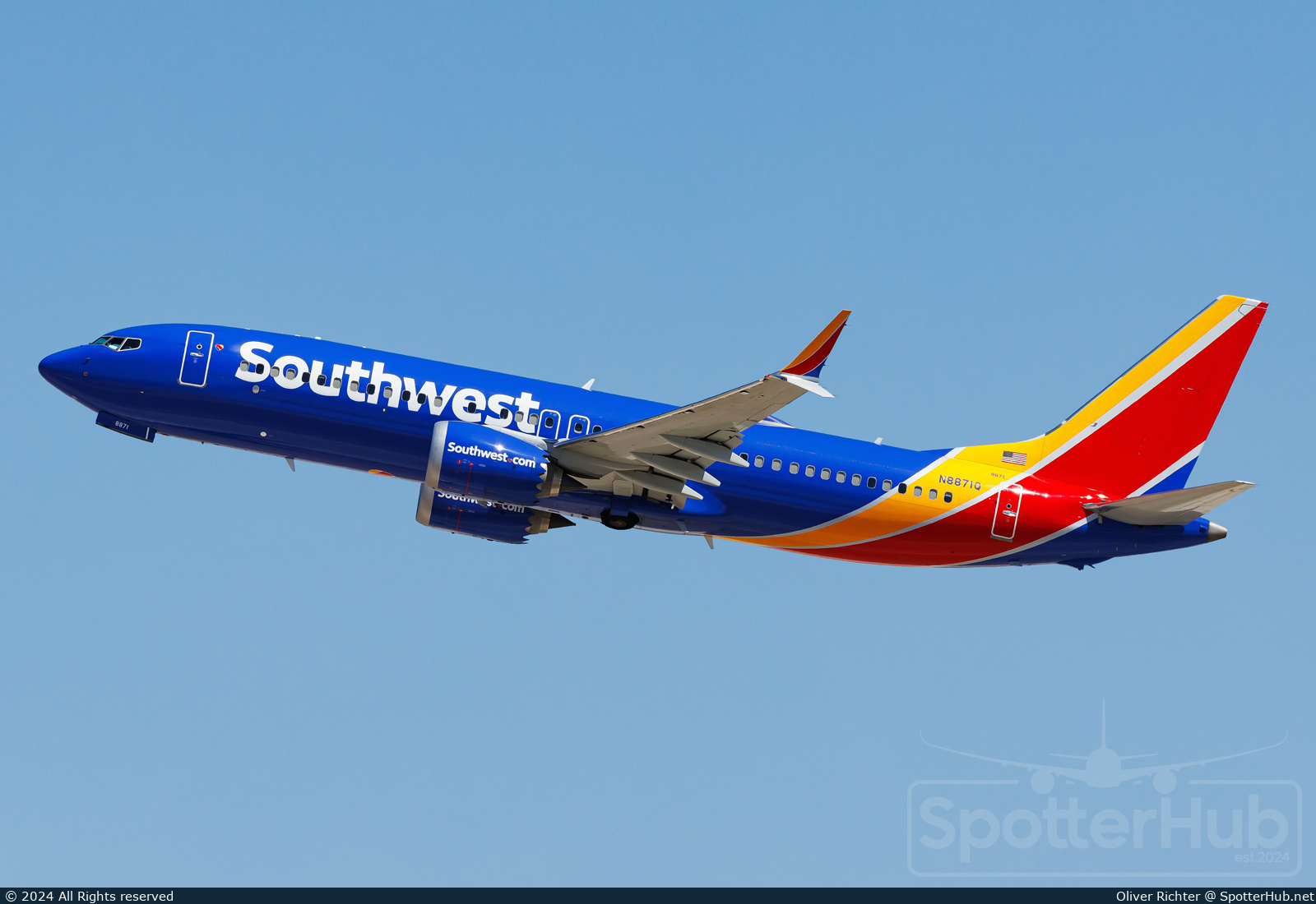 Photo of N8871Q - Boeing 737 MAX 8 operated by Southwest Airlines