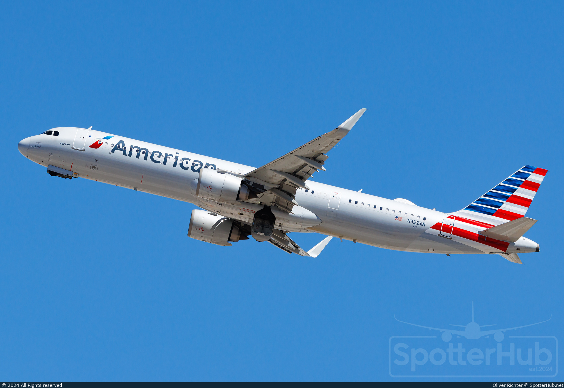 Photo of N422AN - Airbus A321-253NX operated by American Airlines