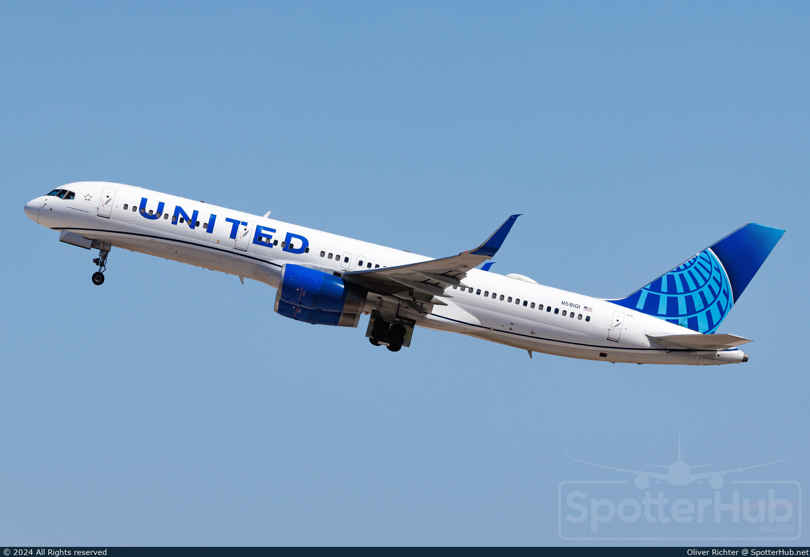 Photo of N58101 - Boeing 757-224 operated by United Airlines