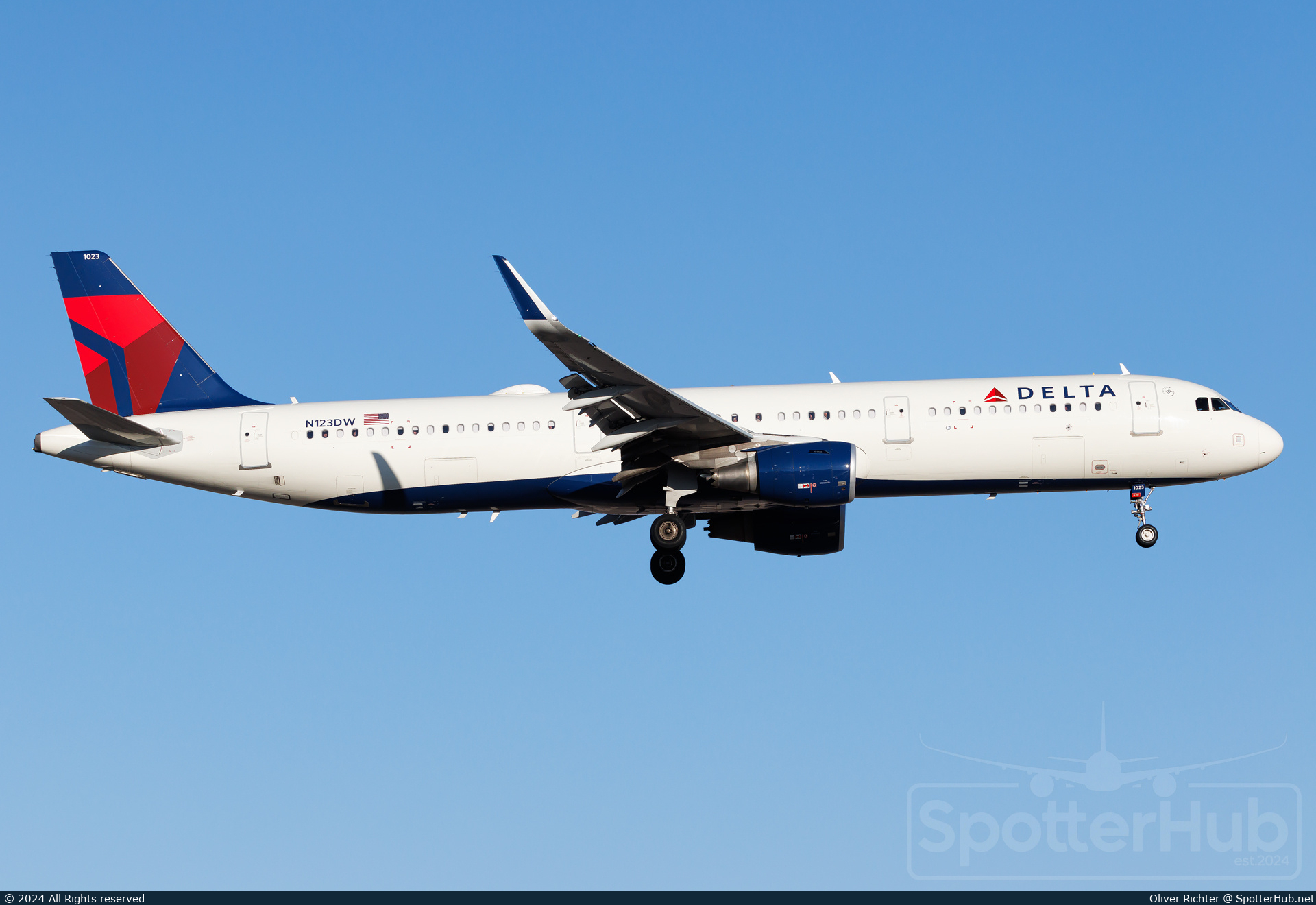 Photo of N123DW - Airbus A321-211 operated by Delta Air Lines