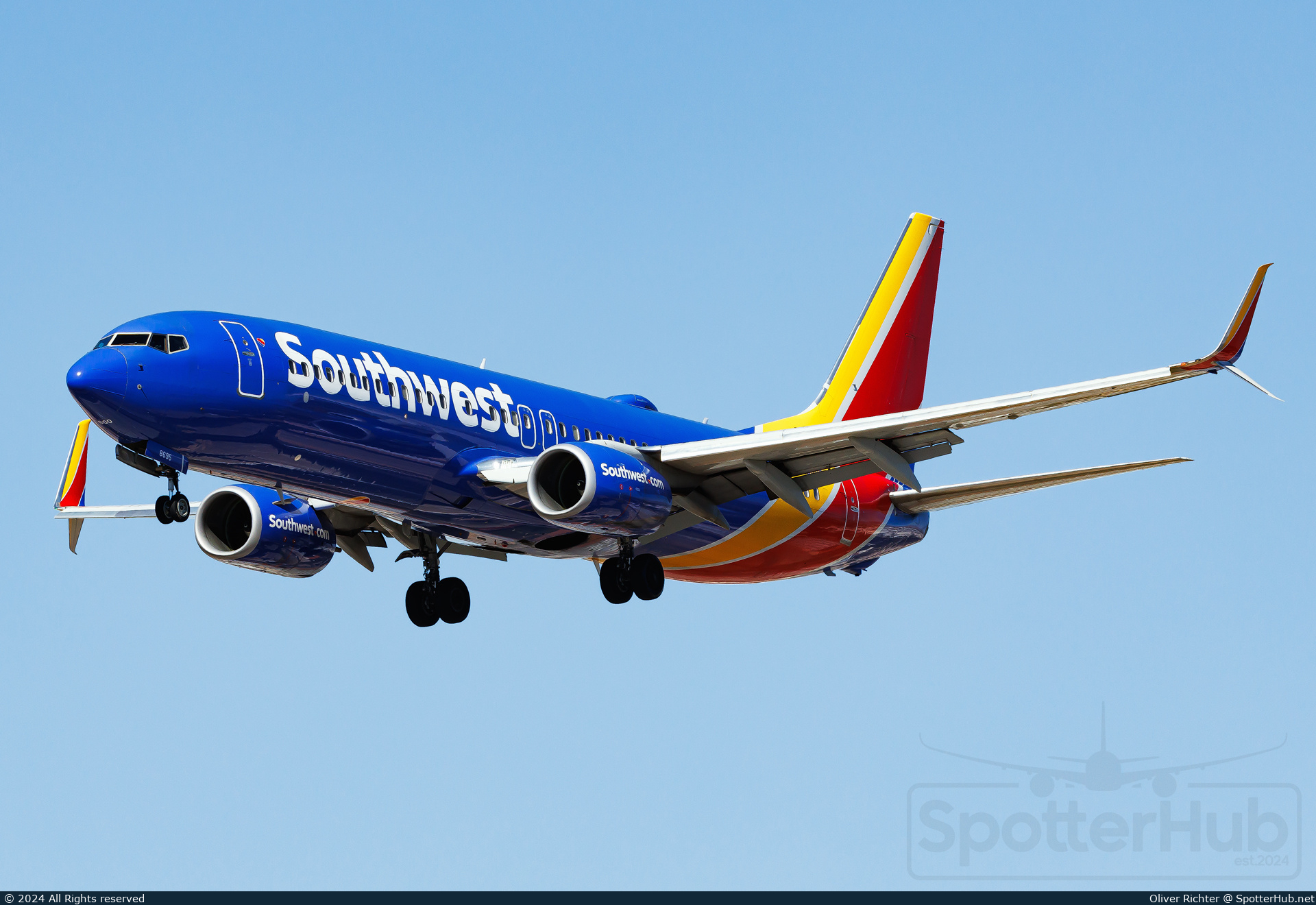 Photo of N8695D - Boeing 737-8H4 operated by Southwest Airlines