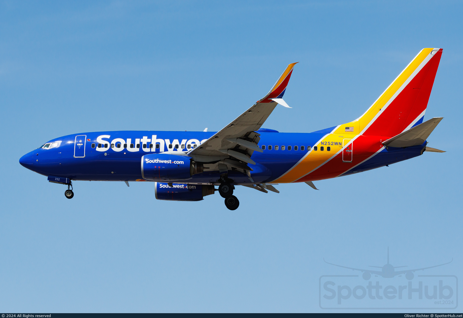 Photo of N252WN - Boeing 737-7H4 operated by Southwest Airlines