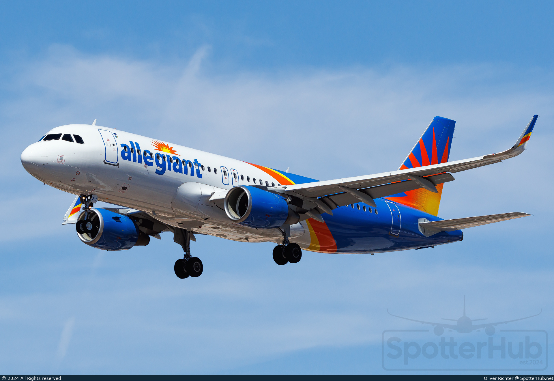 Photo of N211NV - Airbus A320-214 operated by Allegiant Air