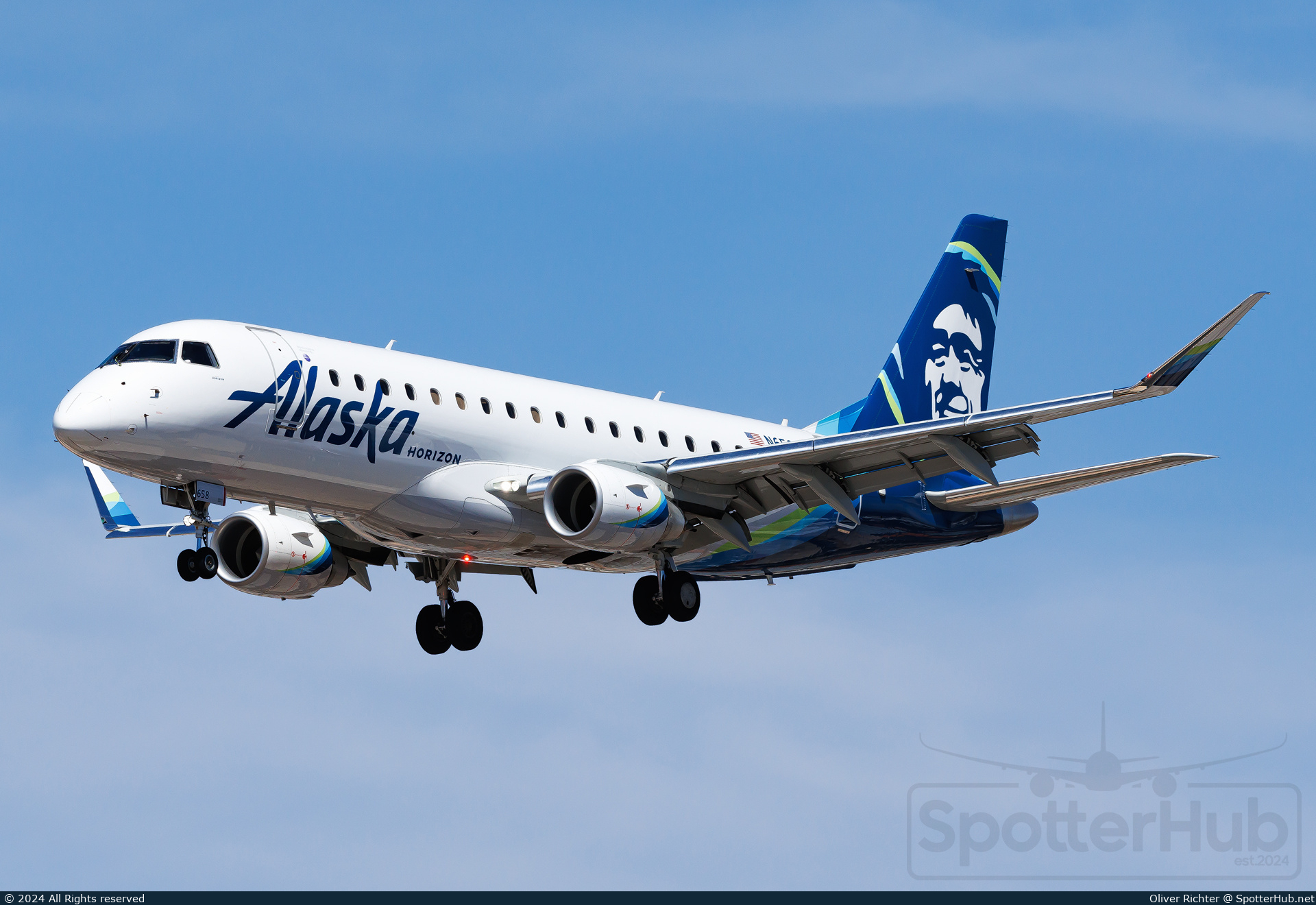 Photo of N658QX - Embraer ERJ-175LR operated by Alaska Airlines (opb Horizon Air)